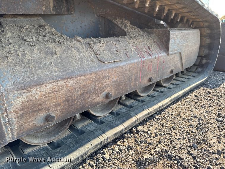 image for item EM2252 2012 Takeuchi TL240 tracked skid steer loader