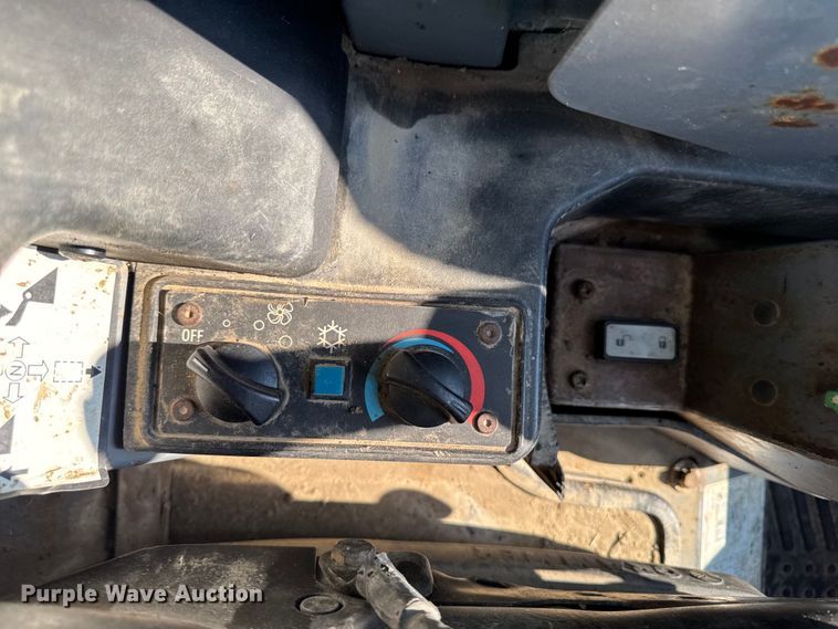 image for item EM2252 2012 Takeuchi TL240 tracked skid steer loader