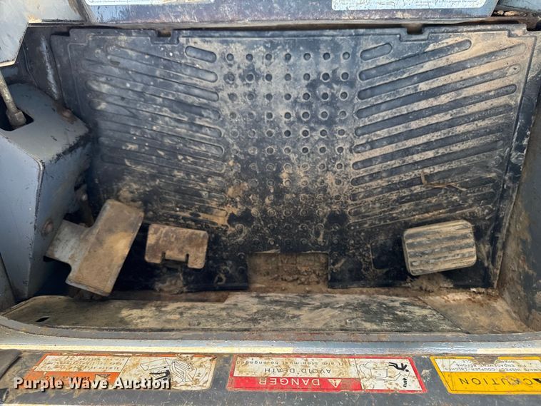 image for item EM2252 2012 Takeuchi TL240 tracked skid steer loader