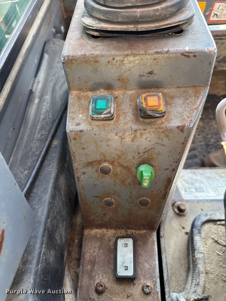 image for item EM2252 2012 Takeuchi TL240 tracked skid steer loader