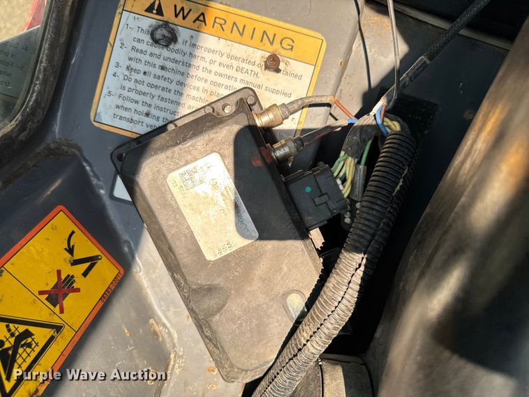 image for item EM2252 2012 Takeuchi TL240 tracked skid steer loader