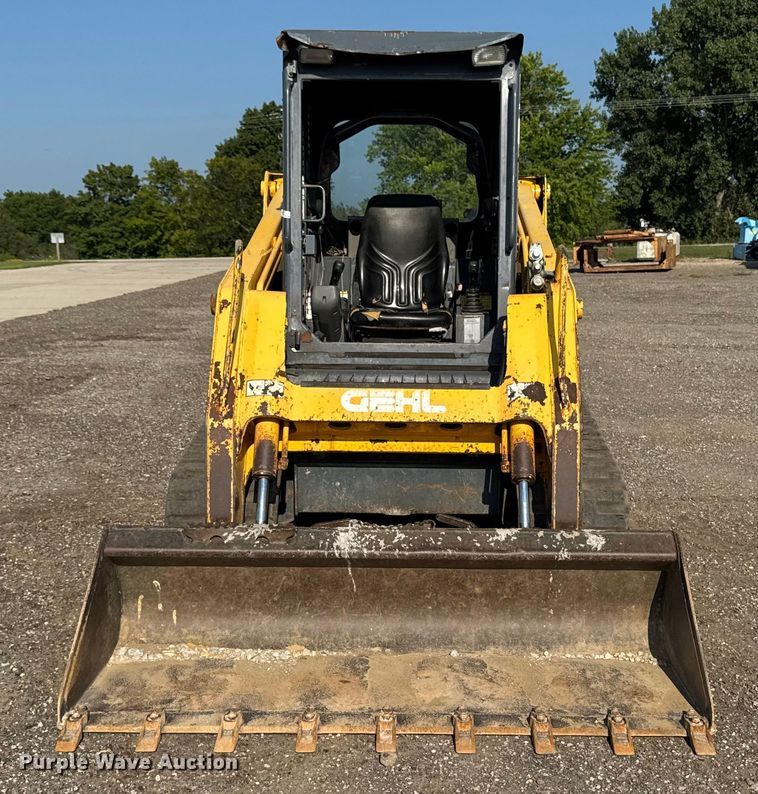 image for item EM2253 2004 Gehl CTL80 