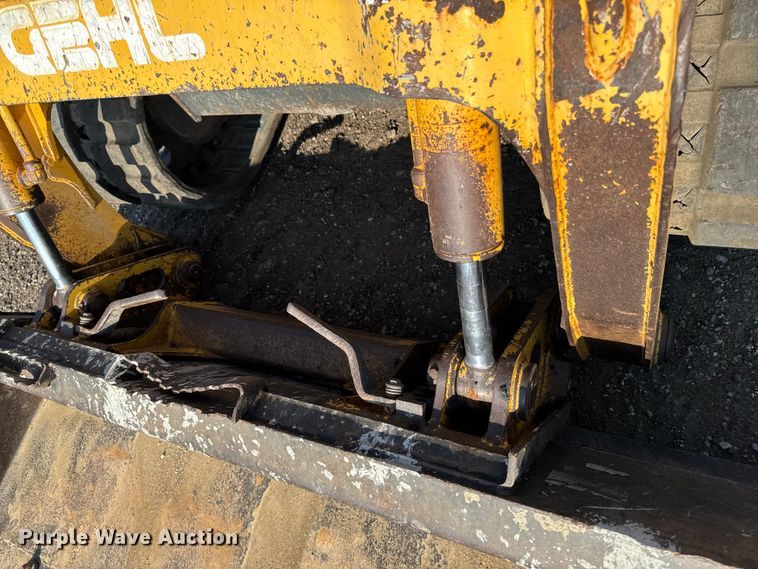 image for item EM2253 2004 Gehl CTL80 