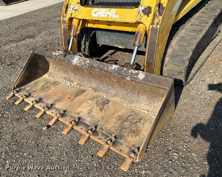 image for item EM2253 2004 Gehl CTL80 