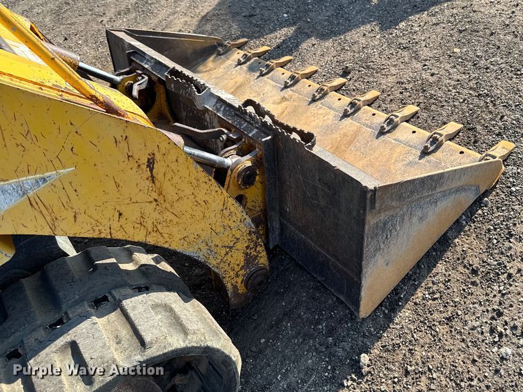 image for item EM2253 2004 Gehl CTL80 