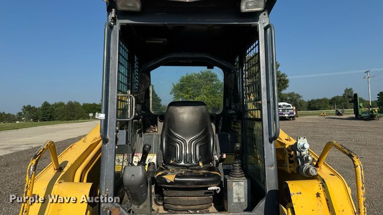 image for item EM2253 2004 Gehl CTL80 