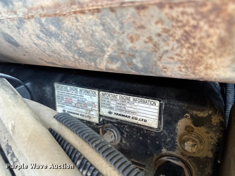 image for item EM2253 2004 Gehl CTL80 