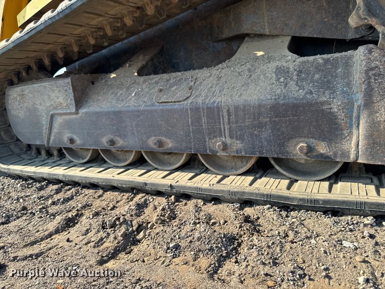 image for item EM2253 2004 Gehl CTL80 