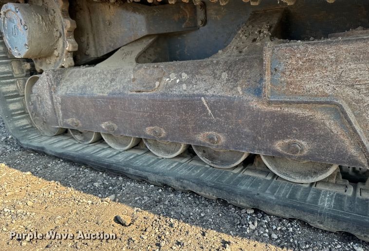 image for item EM2253 2004 Gehl CTL80 