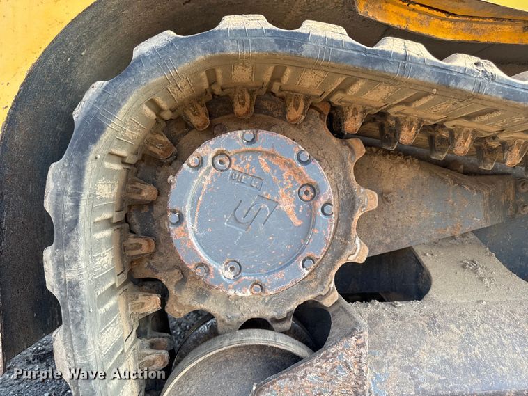 image for item EM2253 2004 Gehl CTL80 