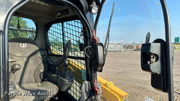 image for item EM2255 2018 Caterpillar 259D tracked skid steer loader
