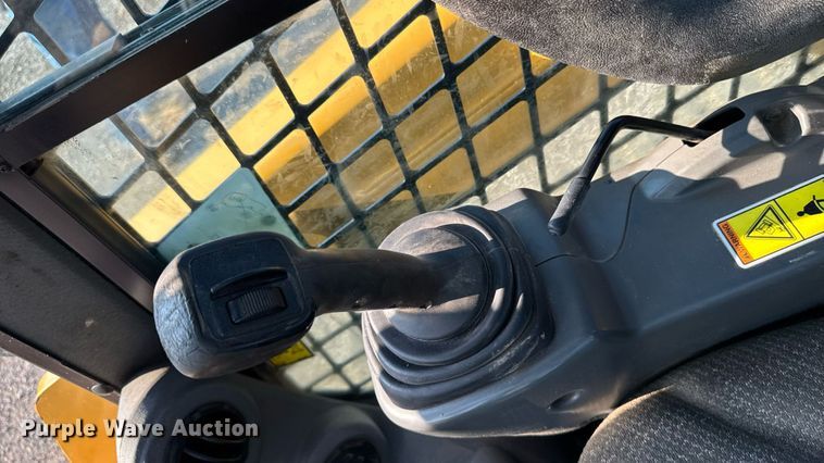 image for item EM2255 2018 Caterpillar 259D tracked skid steer loader