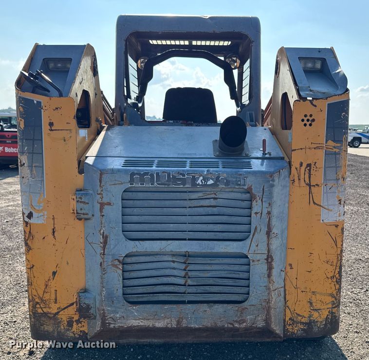 image for item EM2258 2004 Mustang MTL25 tracked skid steer loader