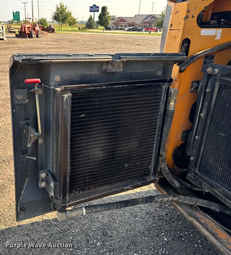 image for item EM2258 2004 Mustang MTL25 tracked skid steer loader