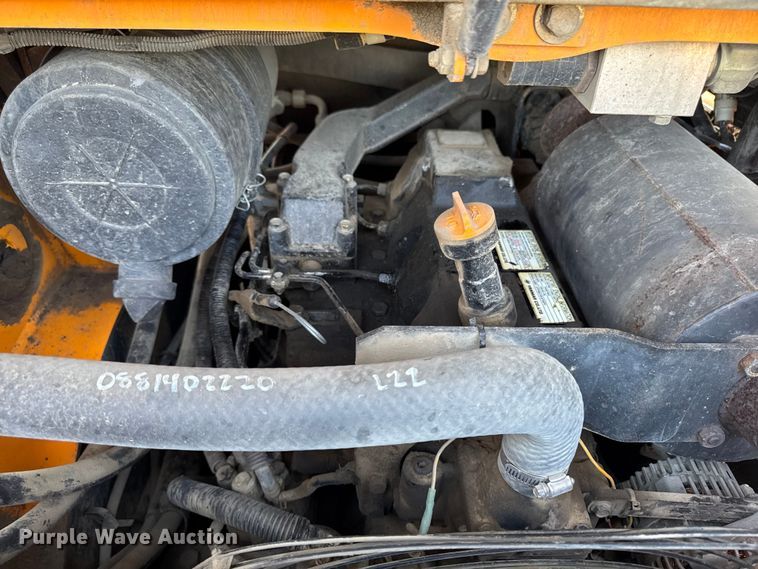 image for item EM2258 2004 Mustang MTL25 tracked skid steer loader