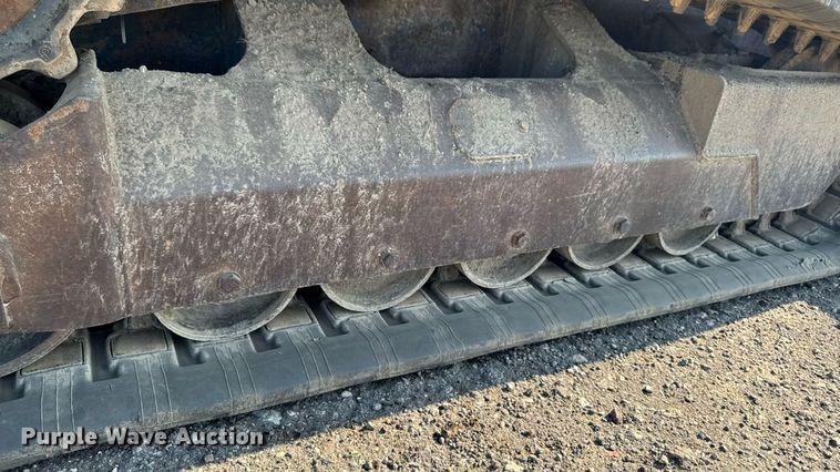 image for item EM2258 2004 Mustang MTL25 tracked skid steer loader