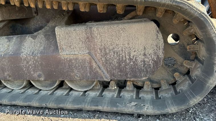 image for item EM2258 2004 Mustang MTL25 tracked skid steer loader