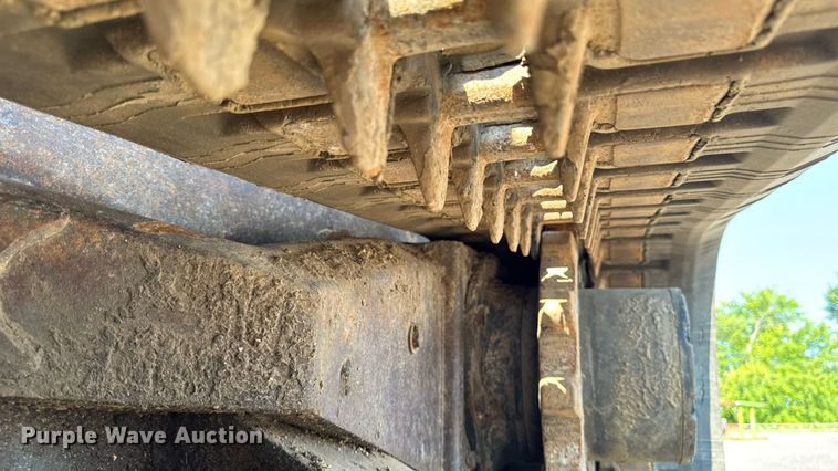 image for item EM2258 2004 Mustang MTL25 tracked skid steer loader