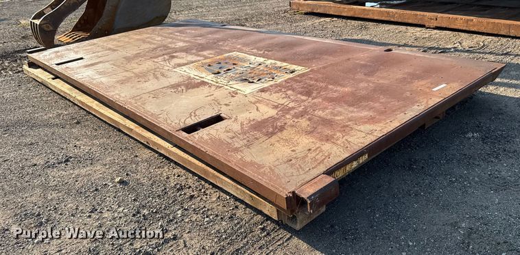 image for item EM2262 Trench box