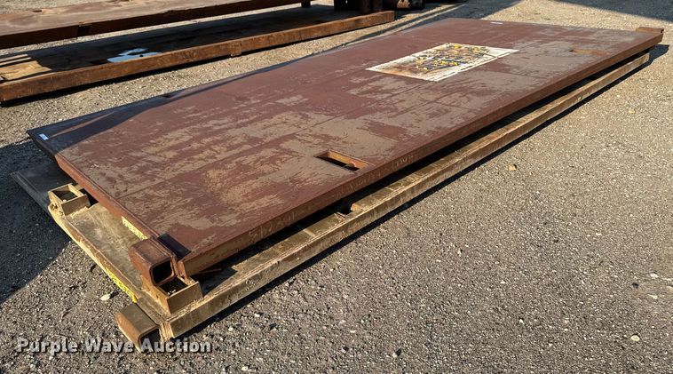 image for item EM2262 Trench box