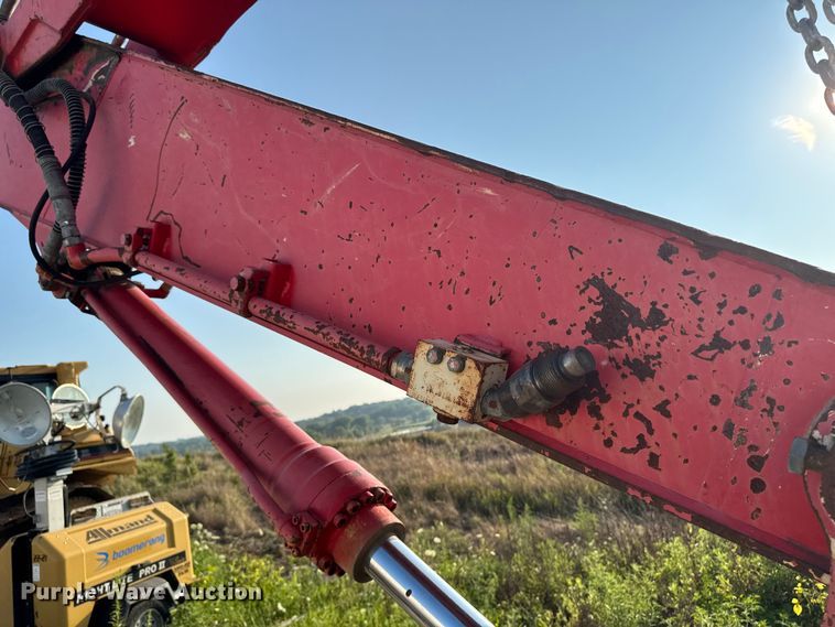 image for item EM2263 2000 Link Belt 2800 Quantum excavator