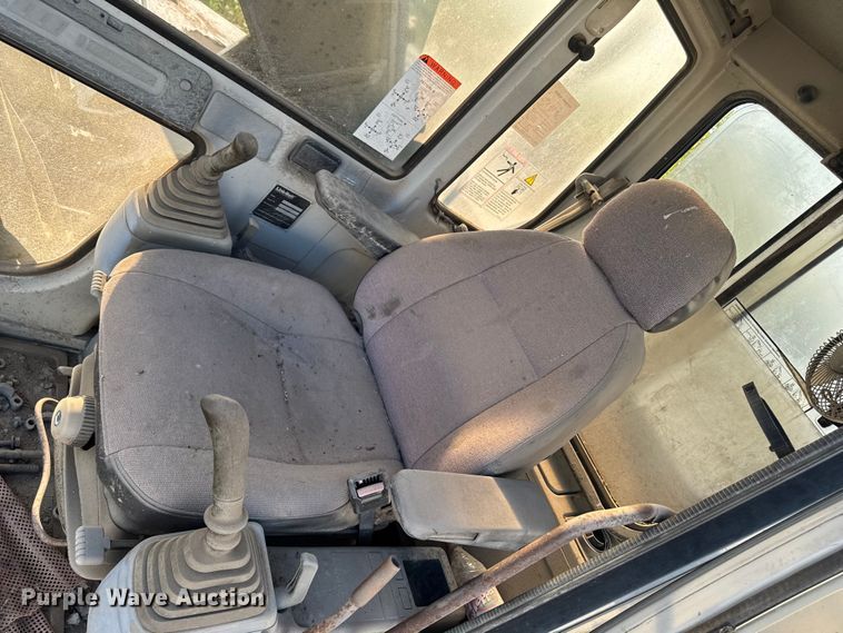 image for item EM2263 2000 Link Belt 2800 Quantum excavator