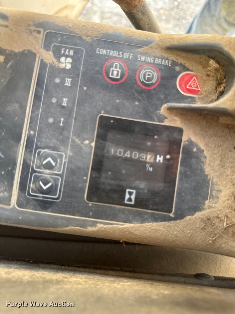 image for item EM2263 2000 Link Belt 2800 Quantum excavator