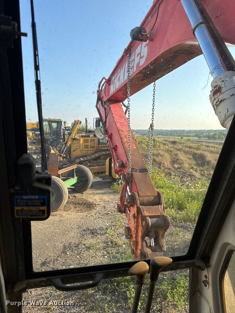 image for item EM2263 2000 Link Belt 2800 Quantum excavator