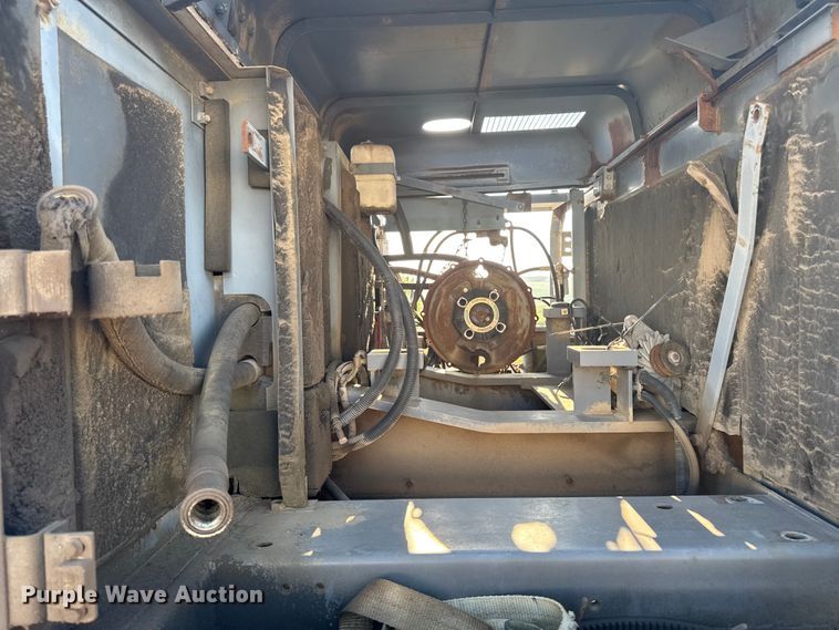 image for item EM2263 2000 Link Belt 2800 Quantum excavator