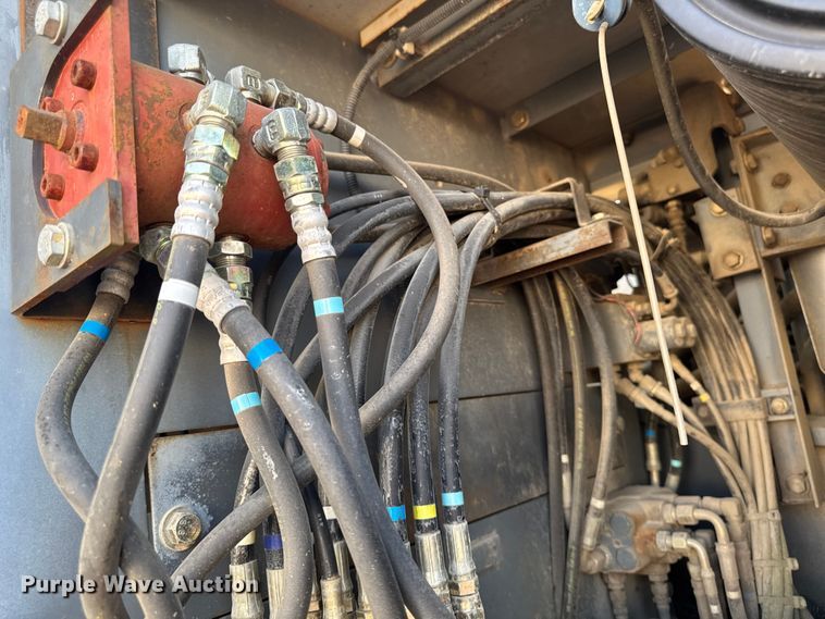 image for item EM2263 2000 Link Belt 2800 Quantum excavator