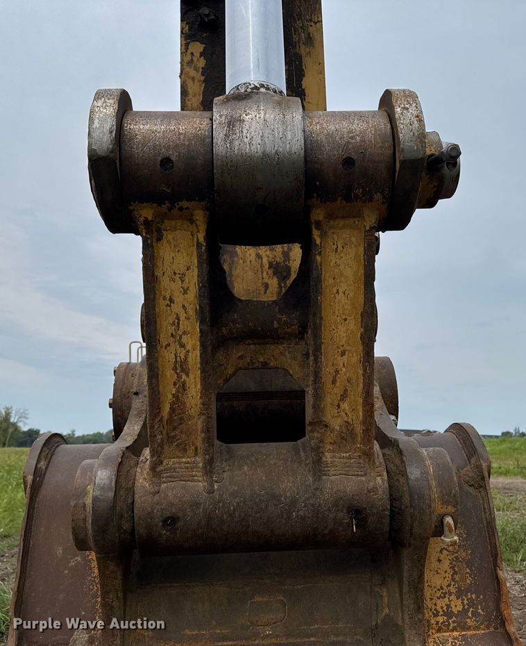 image for item EM2266 2000 Caterpillar 375 L excavator