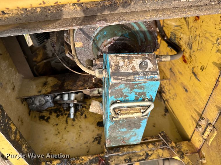 image for item EM2266 2000 Caterpillar 375 L excavator