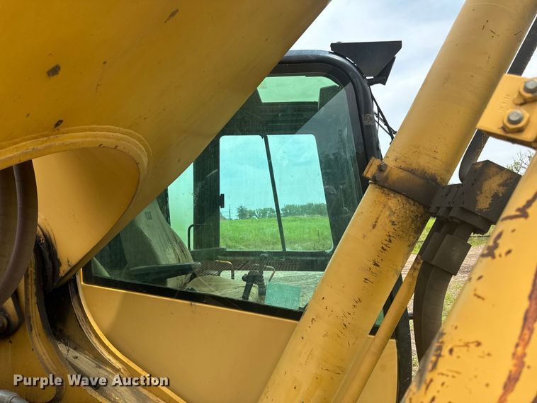 image for item EM2266 2000 Caterpillar 375 L excavator