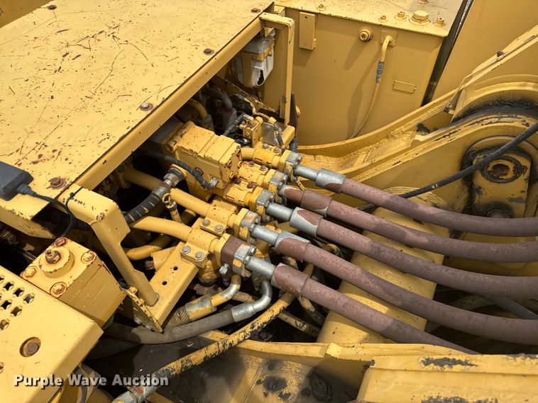 image for item EM2266 2000 Caterpillar 375 L excavator