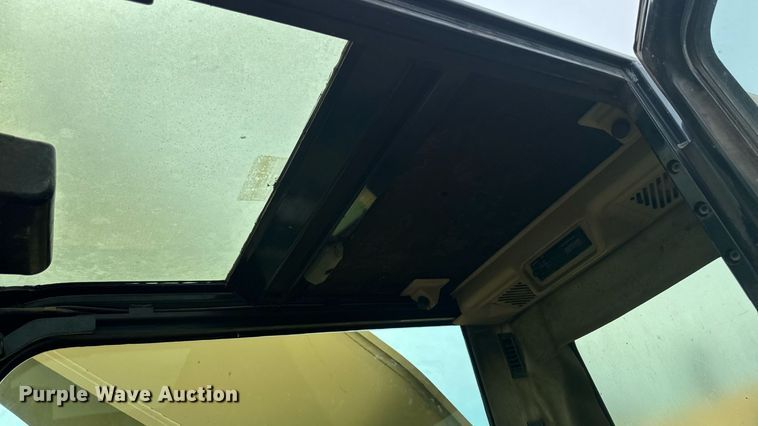 image for item EM2266 2000 Caterpillar 375 L excavator