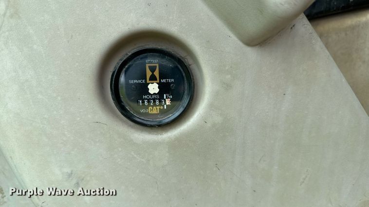 image for item EM2266 2000 Caterpillar 375 L excavator