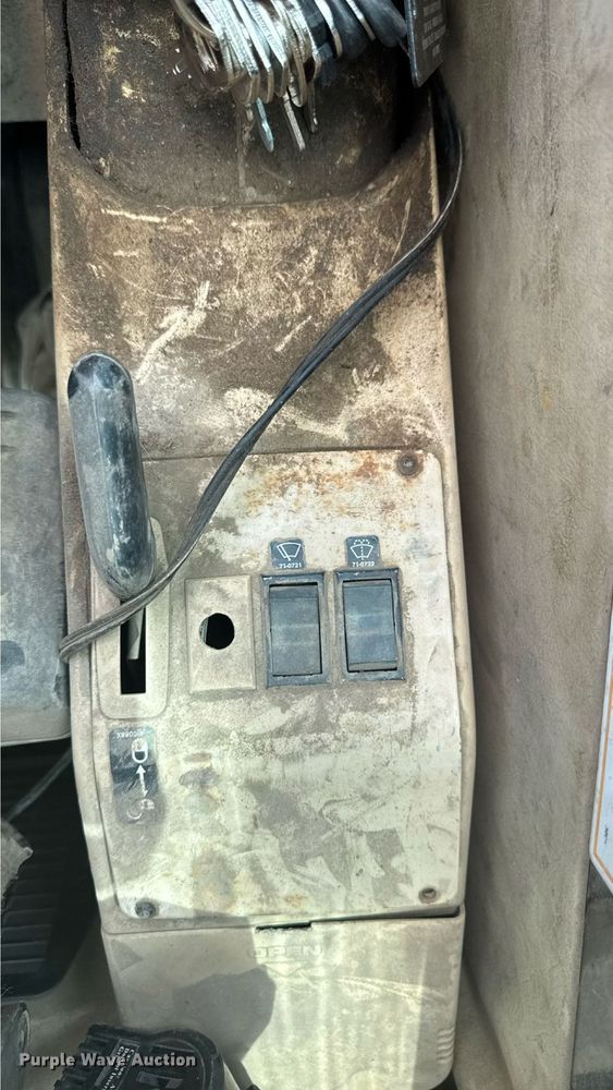 image for item EM2266 2000 Caterpillar 375 L excavator