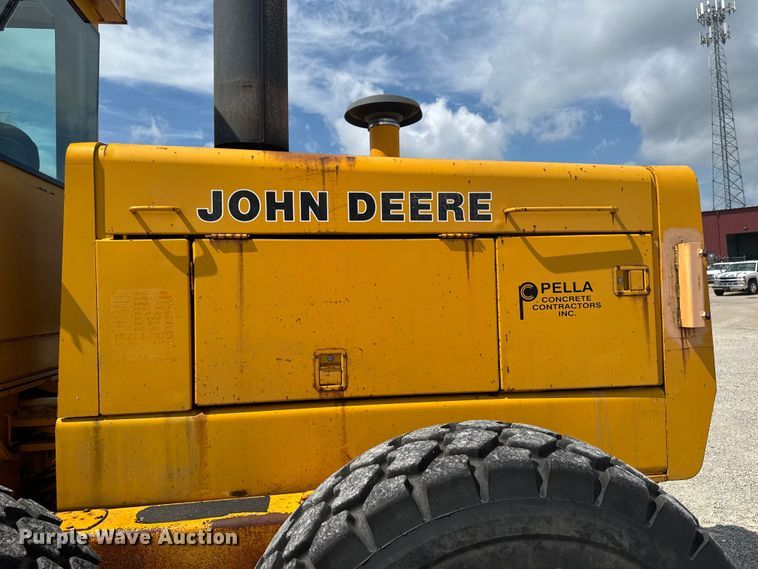 image for item EM2276 1988 John Deere 770B motor grader