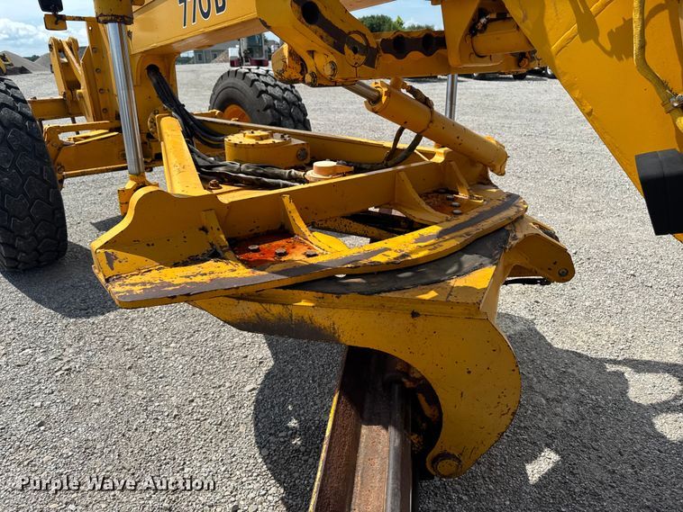 image for item EM2276 1988 John Deere 770B motor grader