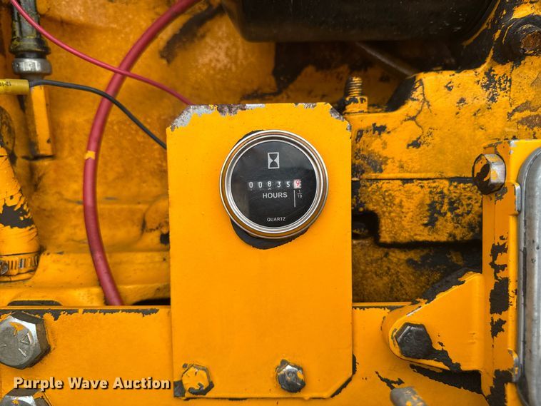 image for item EM2276 1988 John Deere 770B motor grader