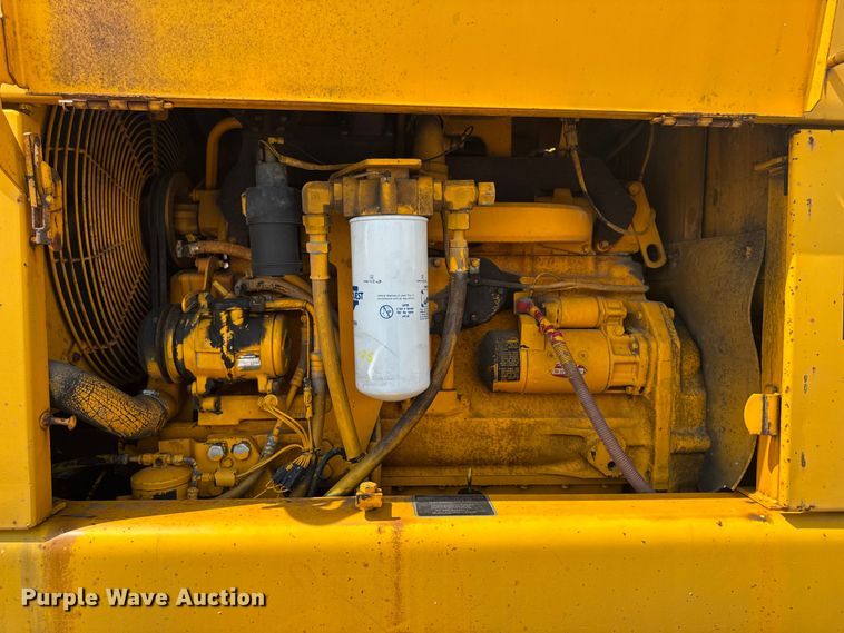 image for item EM2276 1988 John Deere 770B motor grader