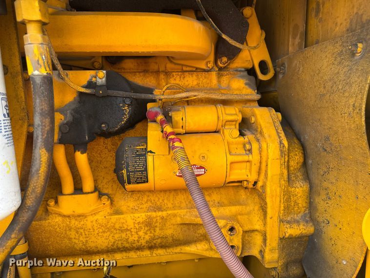 image for item EM2276 1988 John Deere 770B motor grader