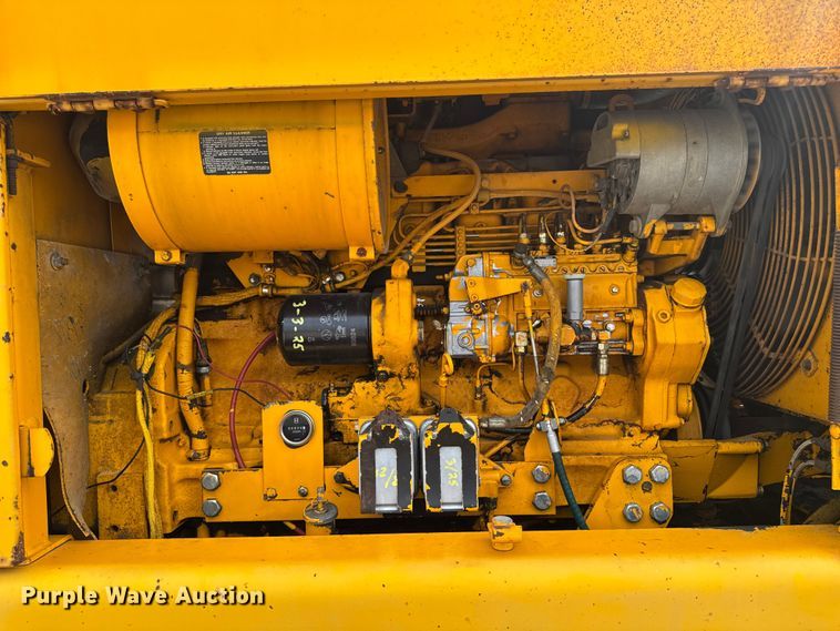 image for item EM2276 1988 John Deere 770B motor grader