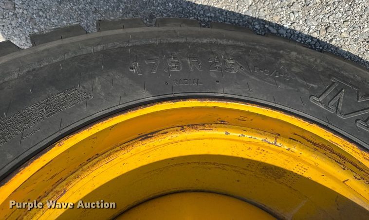 image for item EM2276 1988 John Deere 770B motor grader