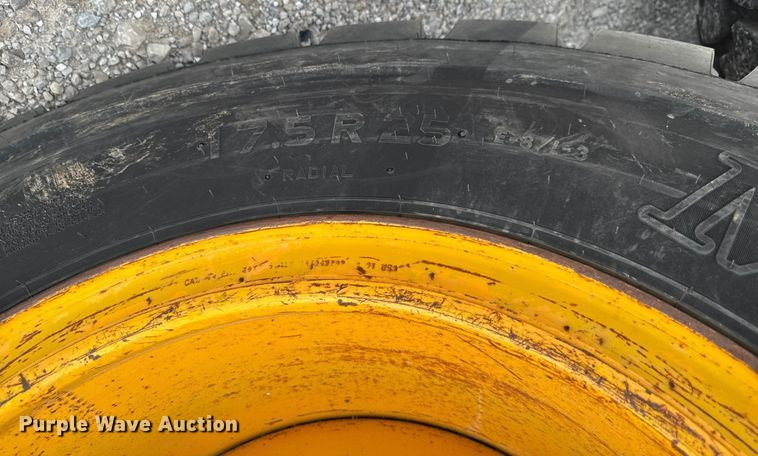 image for item EM2276 1988 John Deere 770B motor grader