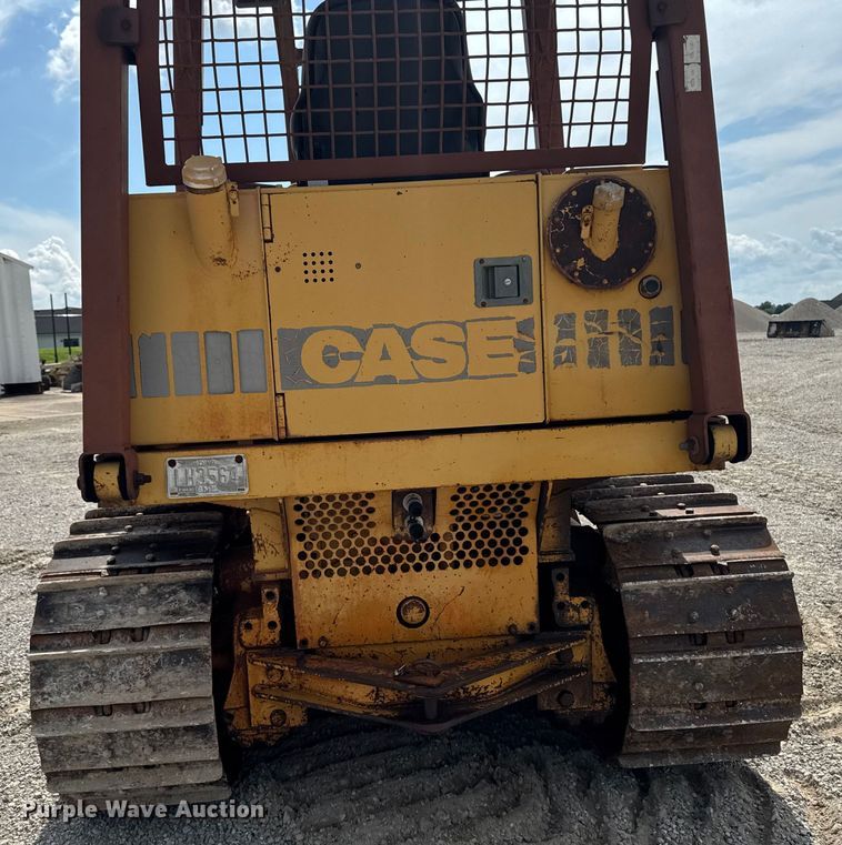image for item EM2280 1989 Case 850D long track dozer