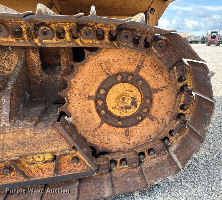 image for item EM2280 1989 Case 850D long track dozer