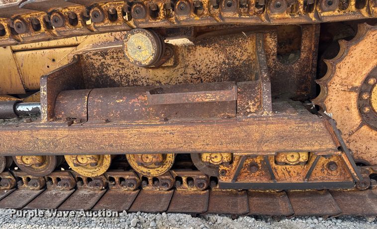 image for item EM2280 1989 Case 850D long track dozer