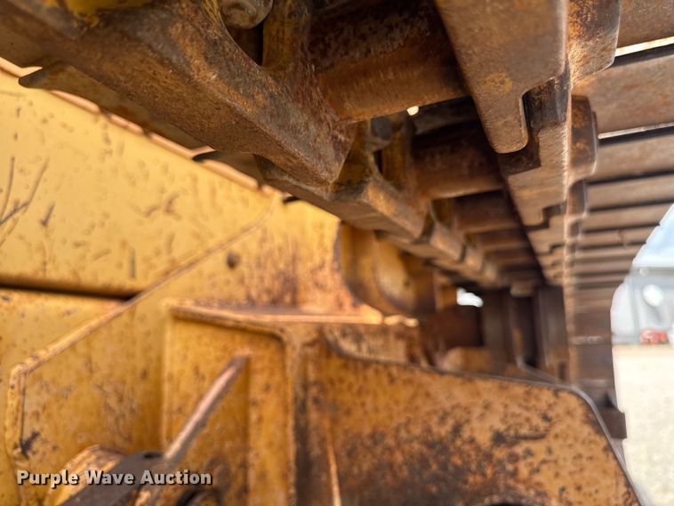 image for item EM2280 1989 Case 850D long track dozer