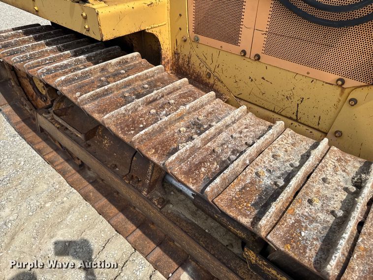 image for item EM2280 1989 Case 850D long track dozer